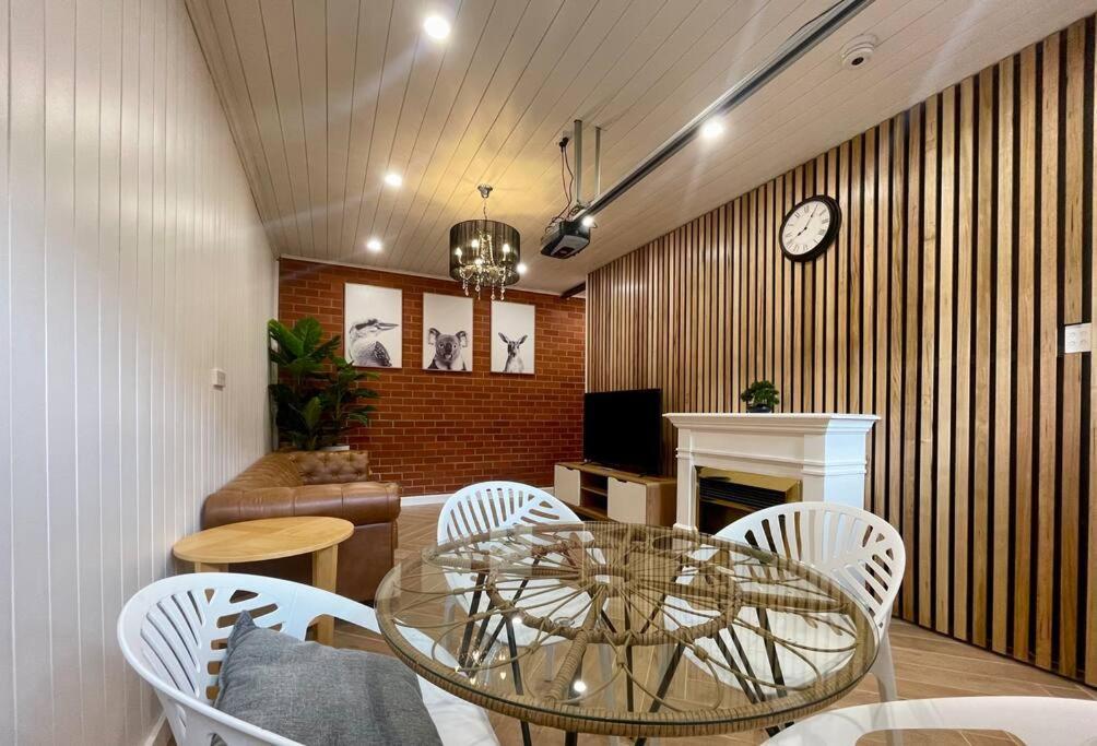 Lovely Brick Cottage With Amazing Water View โฮบาร์ต ภายนอก รูปภาพ